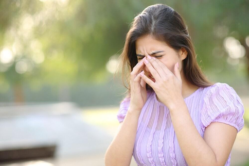 Read more about the article Dry Eyes in Summer: Causes, Prevention and Treatment